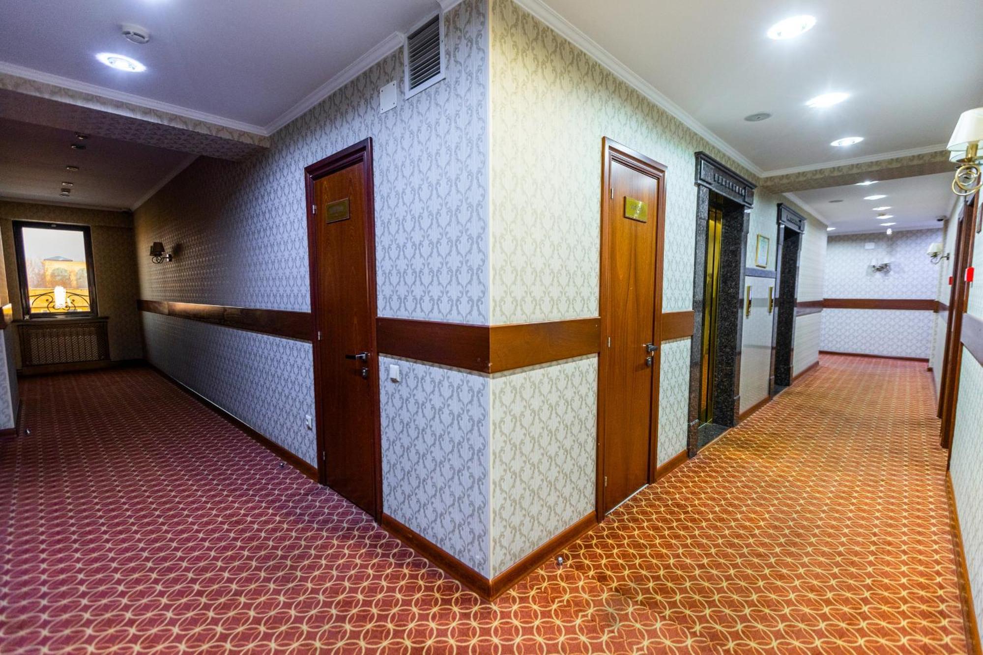 Plaza Hotel Almaty Exterior foto