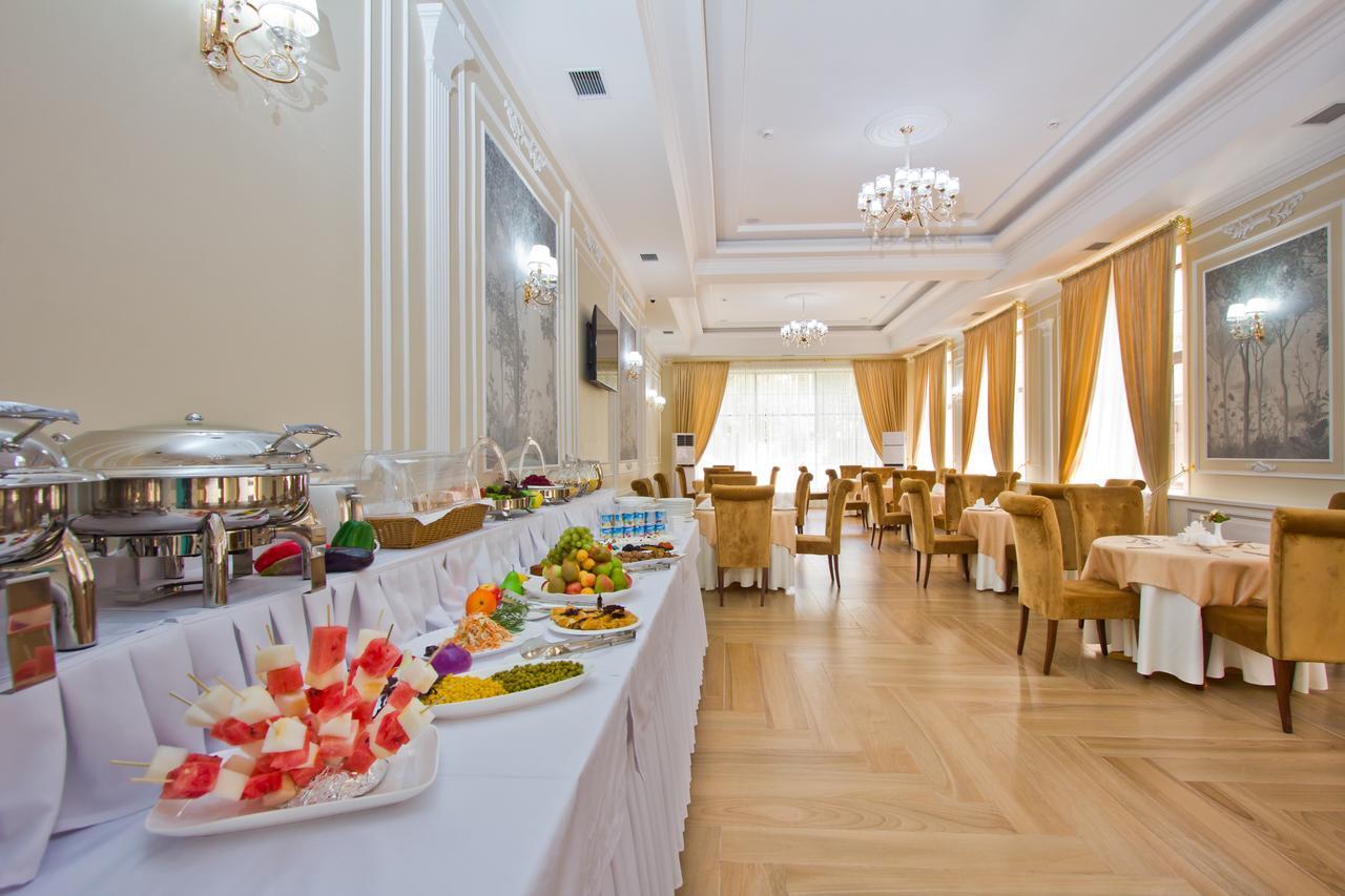 Plaza Hotel Almaty Exterior foto